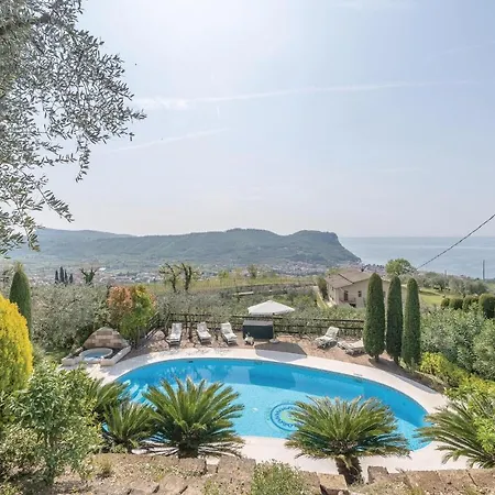 Holiday home Rosa Del Lago *